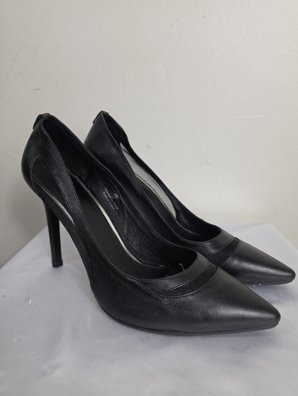 RUDSAK Black Leather Pointed Stiletto Pumps